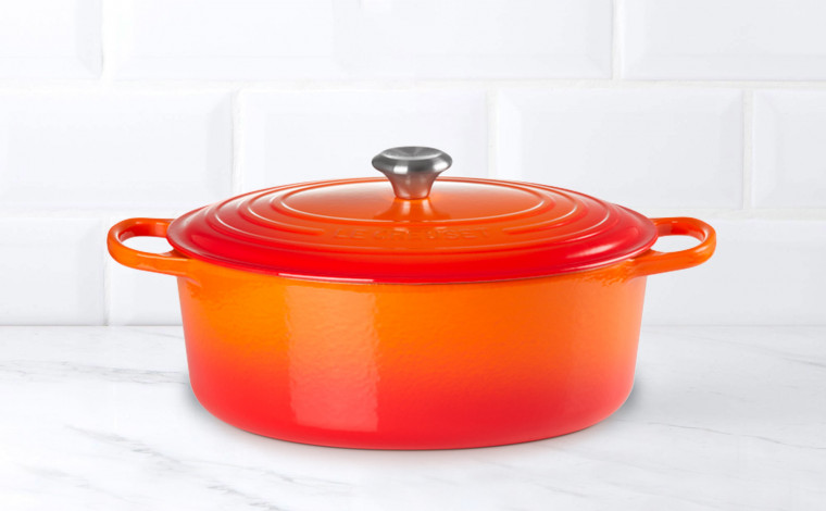 24 cm round cherry cast iron casserole