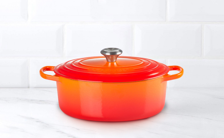 24 cm round cherry cast iron casserole