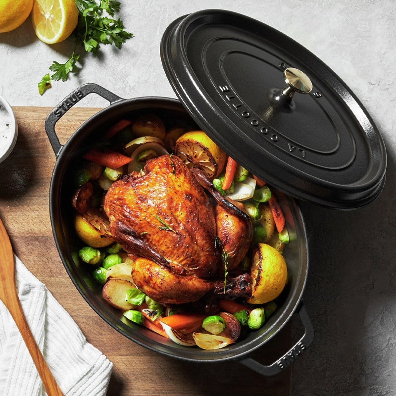 Staub - Sauteuse en Fonte 34 cm Noir Mat 4,3 l - Les Secrets du Chef